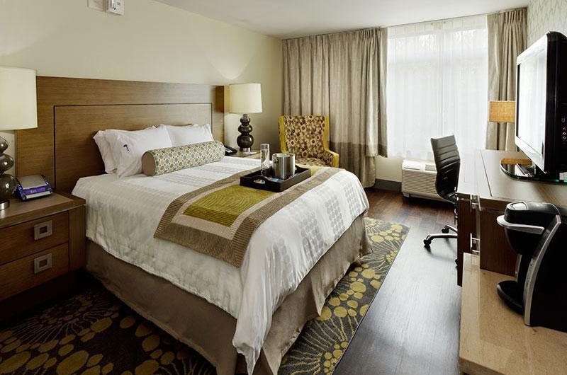 Hotel Indigo East End By Ihg Ривърхед Екстериор снимка