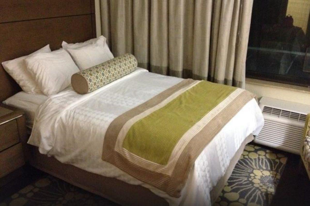Hotel Indigo East End By Ihg Ривърхед Екстериор снимка