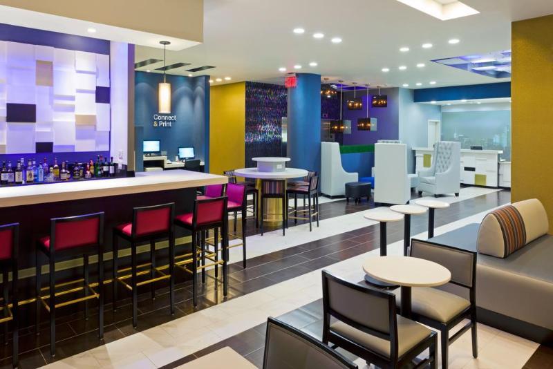 Hotel Indigo East End By Ihg Ривърхед Екстериор снимка