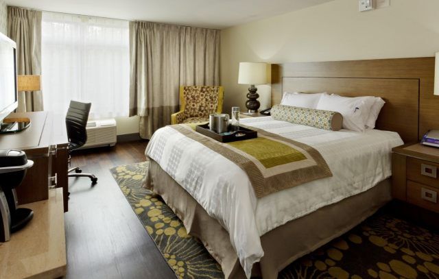 Hotel Indigo East End By Ihg Ривърхед Екстериор снимка